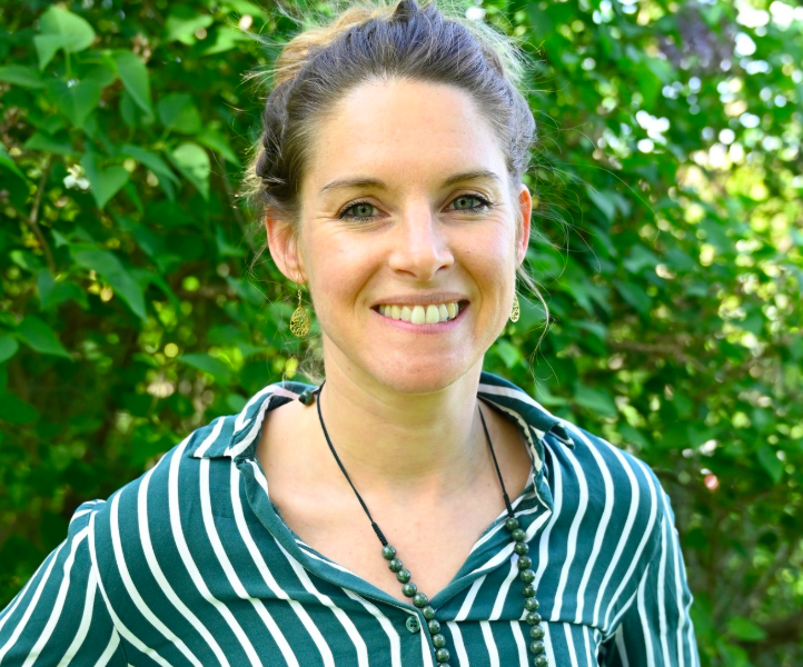 Heilpraktikerin für Psychotherapie – Hypnose & EMDR-inspired techniques (RITMO) - FR/EN/DE